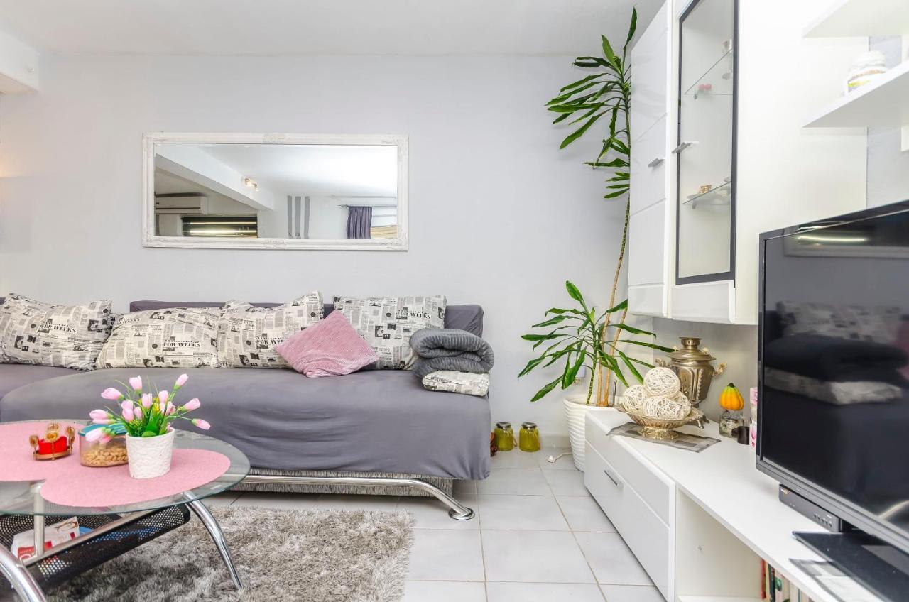 Apartment Branislava Рогозница Екстериор снимка